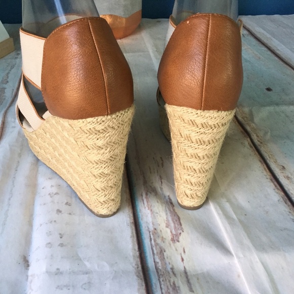 Mossimo Wedges Sandals - Picture 4 of 8